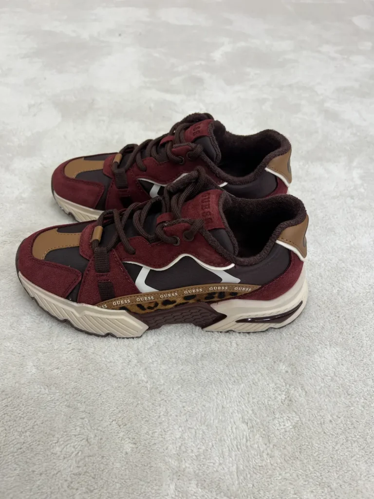 Sneakers Guess Carrli8 Bordeaux